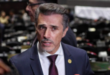 Sergio Mayer defiende remodelación en San Lázaro