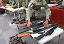 Deponen ciudadanos 168 armas de fuego en Juárez y reciben a cambio casi 2.5 mdp