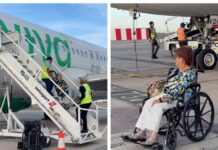 Cargan a mujer en silla de ruedas para subirla a avión ante limitada infraestructura aeroportuaria en Ciudad Juárez
